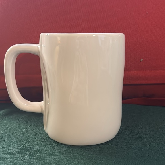 RAE DUNN ARTISAN HAPPY PAWLIDAYS MUG. NWT - Picture 2 of 4
